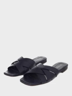 Hot Hobbs Annie Flat Sandal Navy