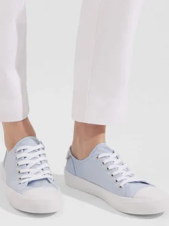 Hot Hobbs Bess Trainer Blue